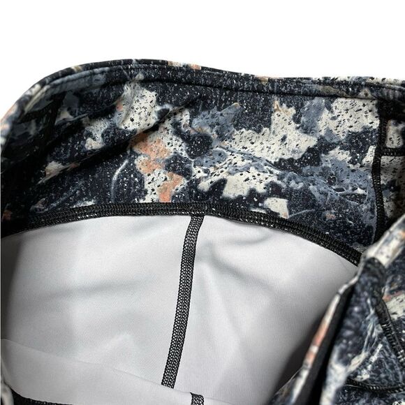 LULULEMON Speed Up Cropped Leggings Spring Multi Bloom Size 2 - Picture 9 of 10